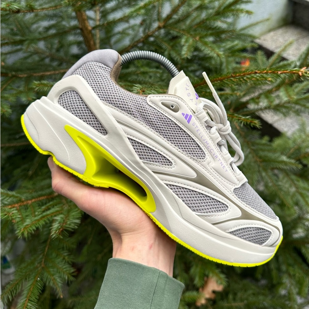 Mens Adidas Sportswear 2000 x Stella McCartney  brand new shoes size 9